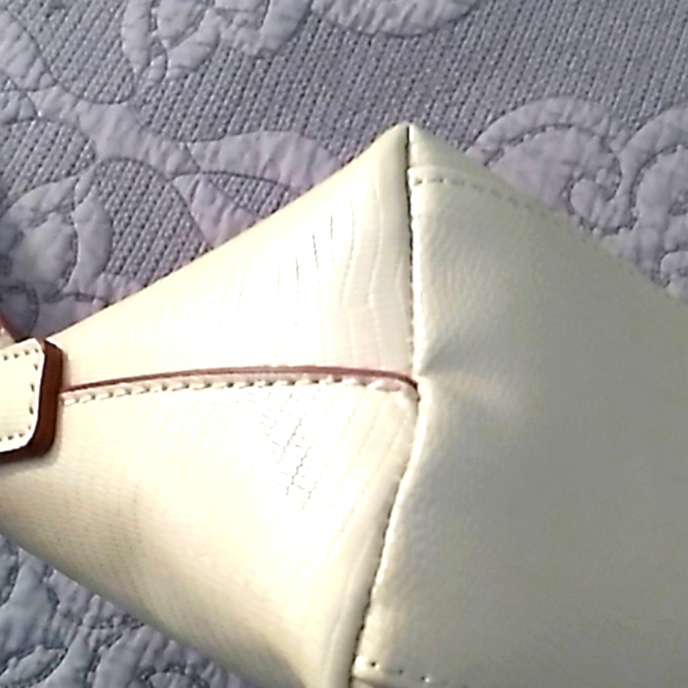 Anne Klein Crossbody! - Picture 9 of 9